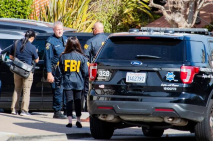 el FBI analiza miles de pistas mientras el sospechoso sigue prófugo