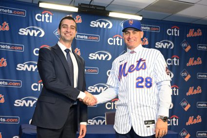 Carlos Mendoza seguirá siendo el mánager de los Mets