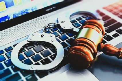 José Leggio Cassara | Denunciando la difamación en línea: ¿Hay solución legal para este desafío global?