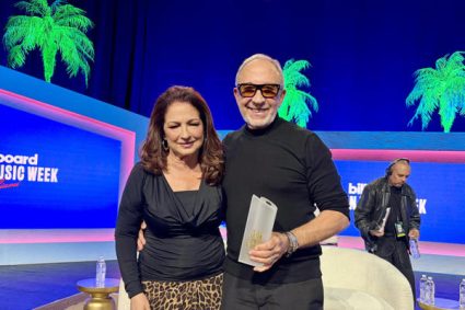 Emilio Estefan recibe premio de «productor del siglo» de los Billboard Latinos