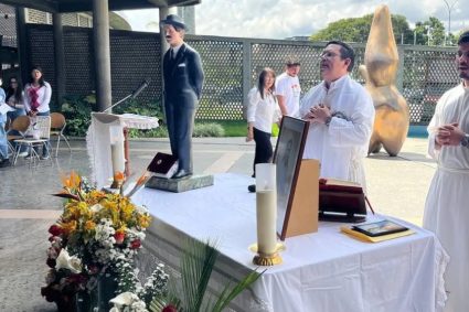 UCV realizó misa de acción de gracias por San José Gregorio Hernández y Santa María Carmen Rendiles