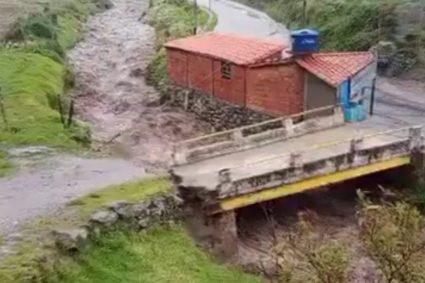 Fuertes lluvias en Mérida causan desbordamientos y daños en las carreteras