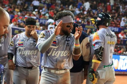 Tigres derrota a Cardenales en el inicio de la LVBP