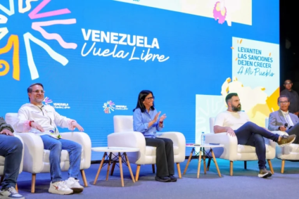 Delcy Rodríguez reitera que habrá una mejora ante expectativa por anuncios del 1 de mayo