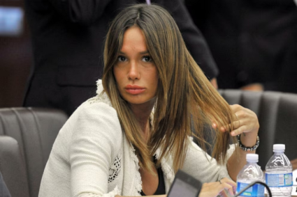 el indulto a la organizadora de las fiestas ‘bunga bunga’ de Berlusconi destapa una adopción opaca en Uruguay