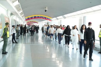 Más de 20.000 migrantes han retornado en vuelos de repatriación