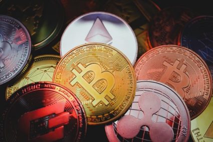 Héctor Andrés Obregón Pérez | Stablecoins: Intrincado equilibrio entre paridad, reservas y control fiscal