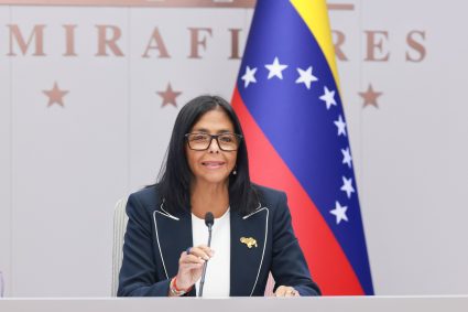 Delcy Rodríguez asegura que han distribuido 47 % de los insumos médicos donados por EEUU