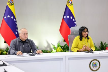 Delcy Rodríguez solicitó a empresas y comercios del sector privado hacer uso de la autogeneración eléctrica