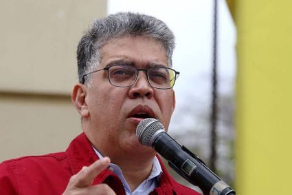Elías Jaua lanza críticas a cúpula oficialista y pide pronunciamiento en contra de EEUU