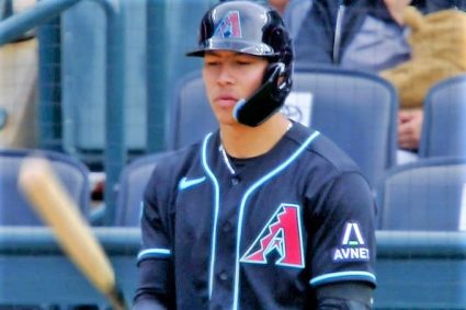 Gran estreno del año: Novato jonronero y multihits José Fernández extiende racha ofensiva