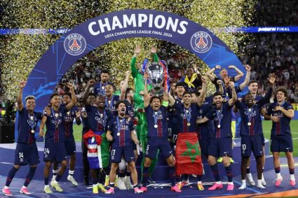 Rara manera de celebrar el triunfo del PSG: Final de nervios y descontrol en Paris