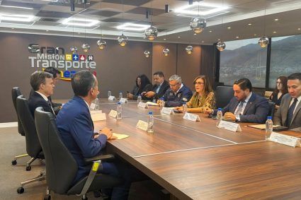John Barrett y Jacqueline Faría se reúnen para hablar sobre ‘las exportaciones de energía’ binacionales