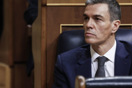 Ciudadanos protestan en Madrid para exigir dimisión del presidente Pedro Sánchez