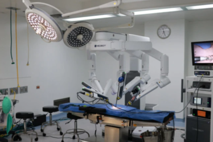 Inauguran servicios de Cirugía Robótica y de Cirugía Plástica Reconstructiva en el HUC