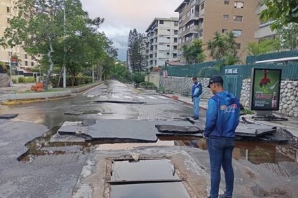 Suspenden servicio de agua en algunas zonas de Baruta tras rotura de tubería del Sistema Tuy II