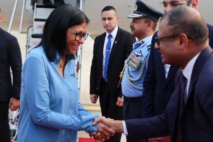 Delcy Rodríguez llegó a la India para fortalecer cooperación energética y comercial