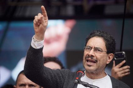 Iván Cepeda reconoce formalmente la victoria de Abelardo De la Espriella en Colombia