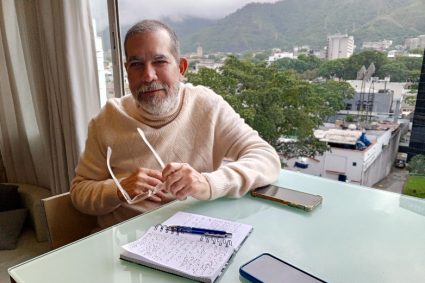 Sector radical se deslinda del interinato