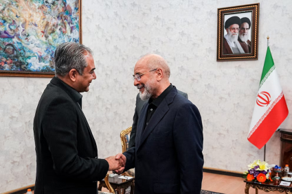 Ministro del Interior de Pakistán viajó a Irán a entregarle ‘un mensaje importante’ al líder supremo Mojtaba Khamenei