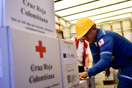 Vecinos de Cúcuta se vuelcan para ayudar a Venezuela tras los terremotos