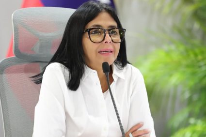 Delcy Rodríguez hace un llamado a gobiernos del mundo para que desbloqueen los recursos de Venezuela y levanten las sanciones