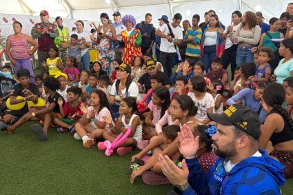 Gobernación del estado Guayana Esequiba brindó atención a familias de La Guaira