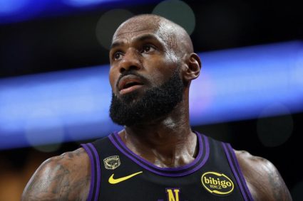LeBron James volará en avión privado para sus juegos con los Sixers