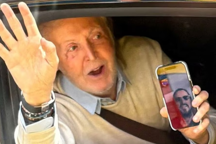 Paul McCartney y Ringo Starr sorprendieron a fans de los Beatles en una calle de Liverpool