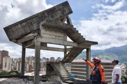 Tanque aéreo en la Torre David será demolido de forma controlada