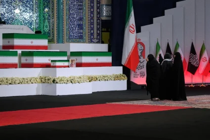 Irán inicia el funeral de varios días del líder supremo Alí Jamenei
