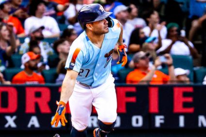 MLB: Altuve supera a Bob Abreu en la lista histórica de hits