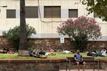 Gobierno español estima que aún quedan 2.500 migrantes de lo 60.000 que entraron de manera ilegal